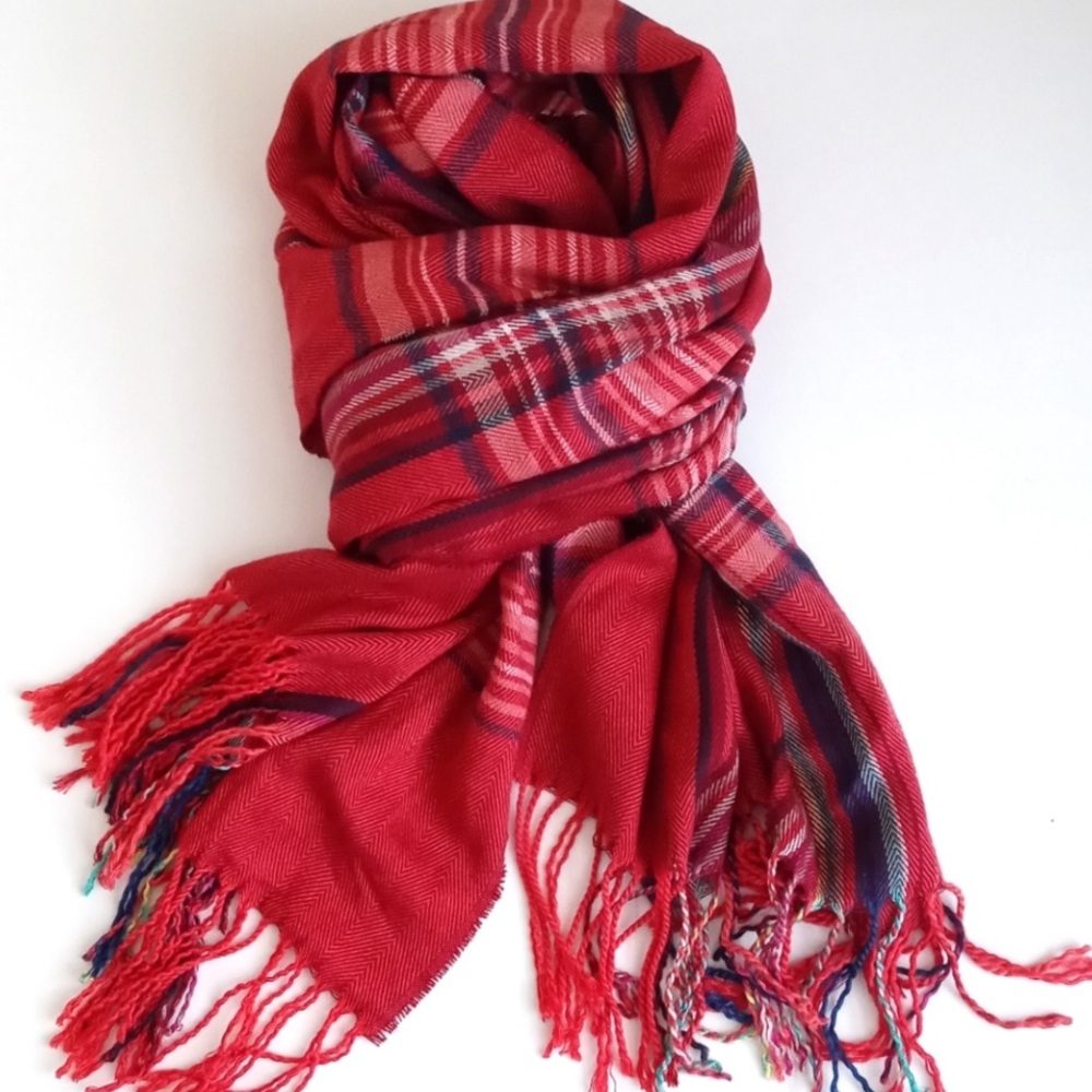 Large Preppy Women’s Scottish Red Plaid Fringed Oversized Scarf (Super Soft) - Picture 8 of 10